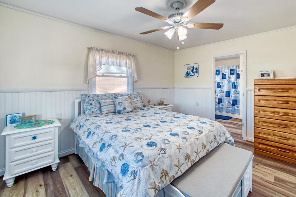 HA924 Cottage on 12 House in Hatteras Island