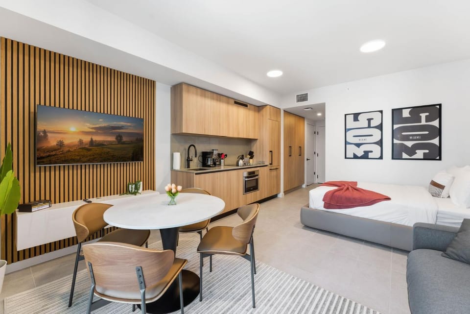 Living room, Bedroom