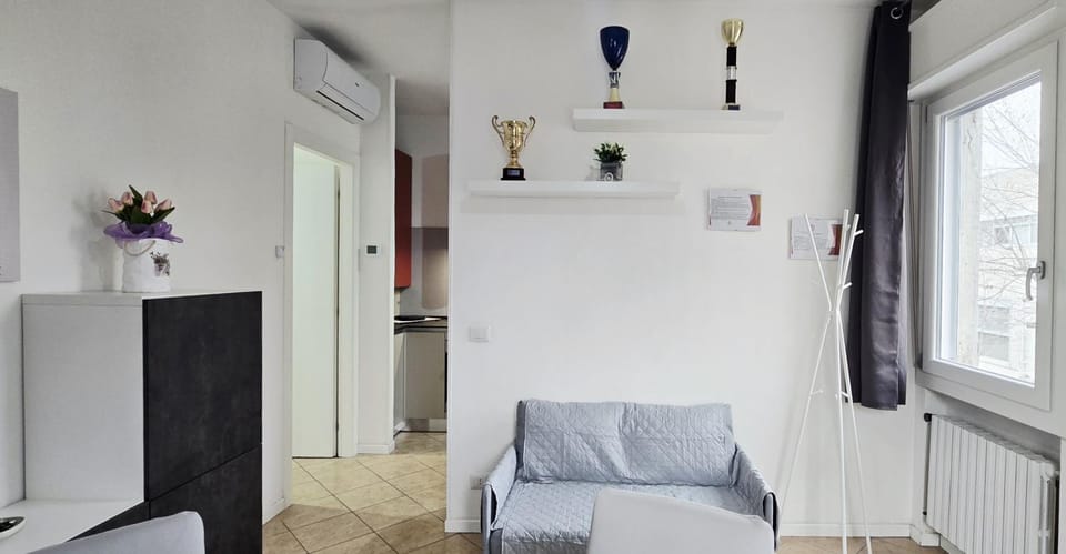 Communal lounge/ TV room, Living room, air conditioner, air conditioner