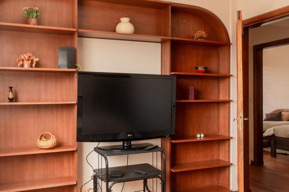 Departamento en Avenida Arce Zona Embajadas 3 Dormitorios y Teleférico Apartment in La Paz
