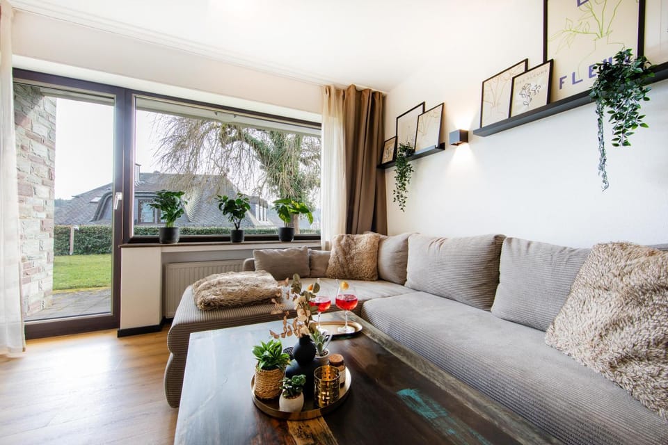 Balcony/Terrace, Living room, Garden view