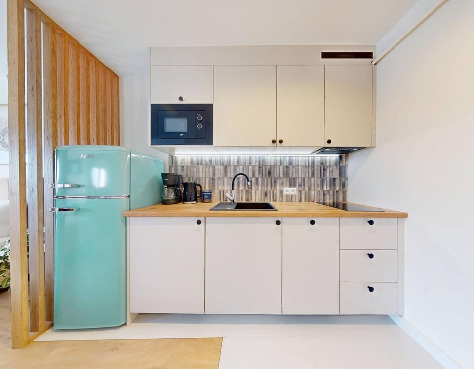 Honey Studio Deluxe City Center Chmielna Apartment in Warsaw