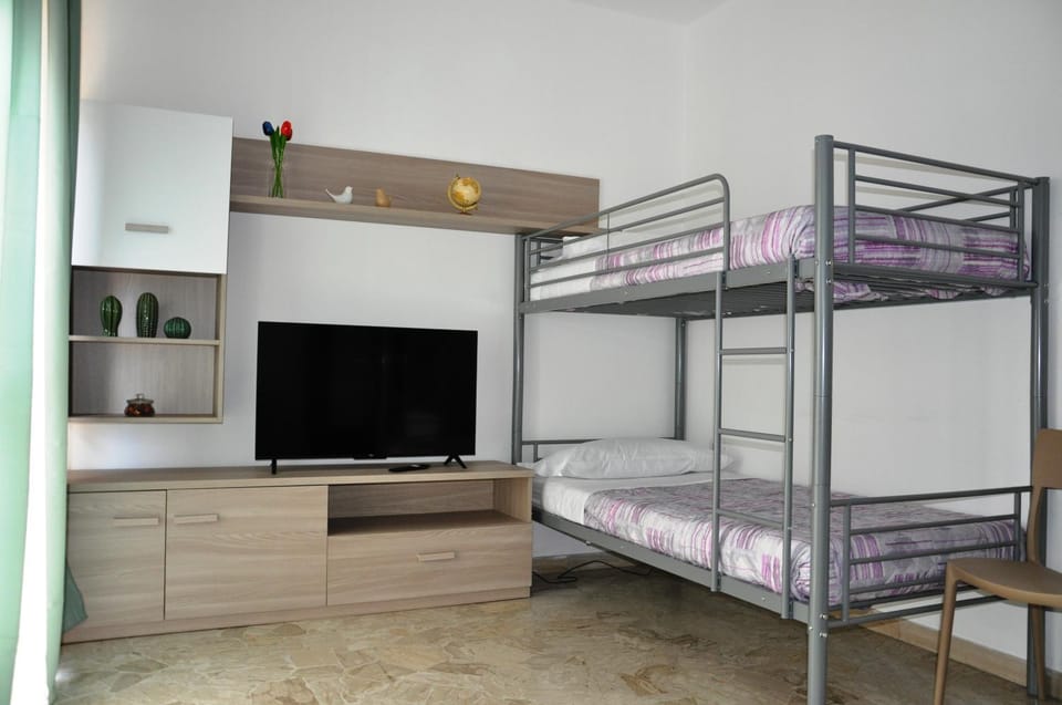 VIALE REPUBBLICA 307 8 a Apartment in Pietra Ligure