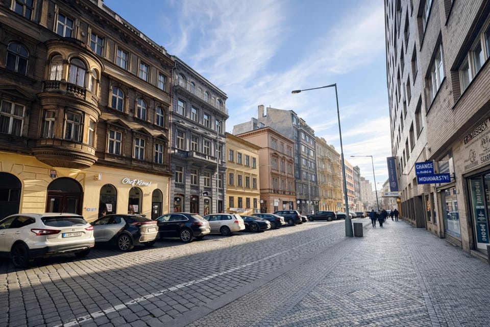 Neighbourhood, Street view, Location