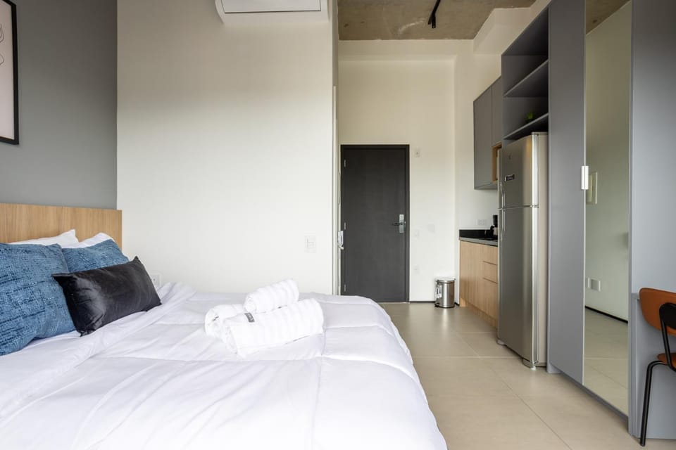Photo of the whole room, Bedroom