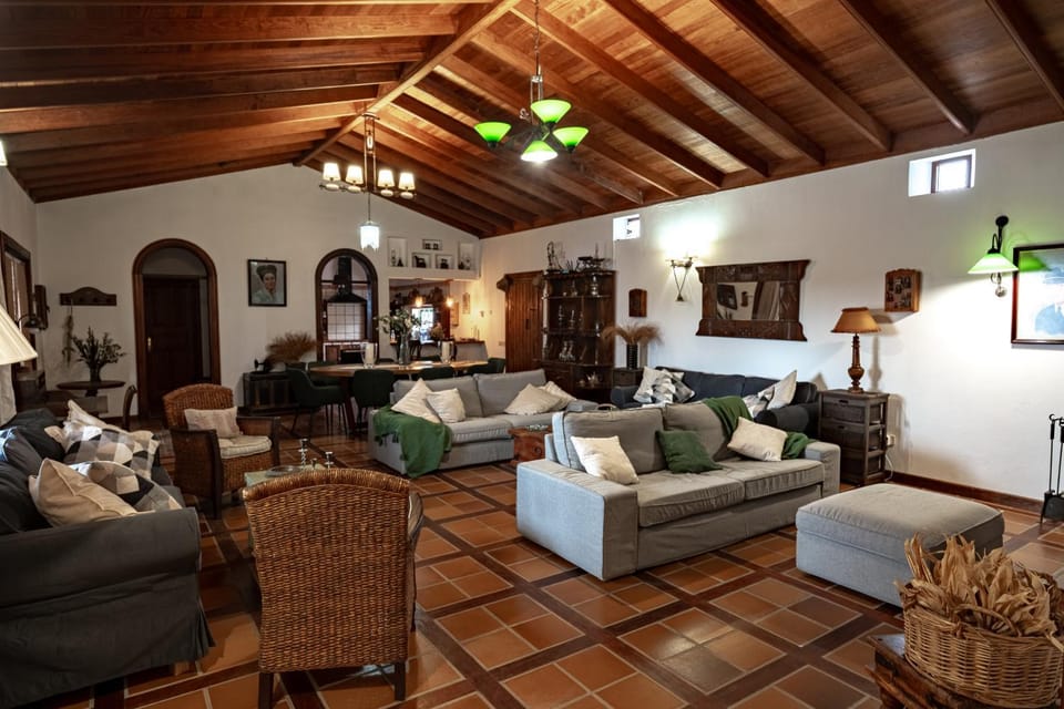 Communal lounge/ TV room, Living room, Meeting/conference room