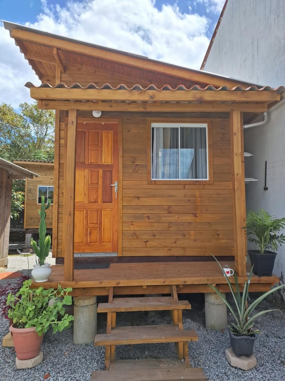 Property building, Patio, Facade/entrance