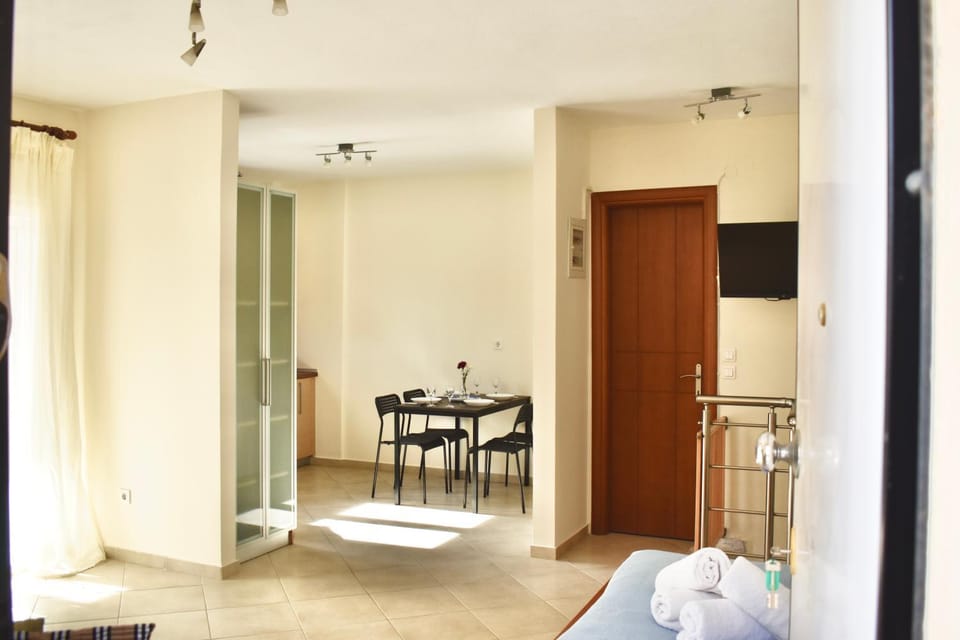 Living room, Dining area, Bedroom