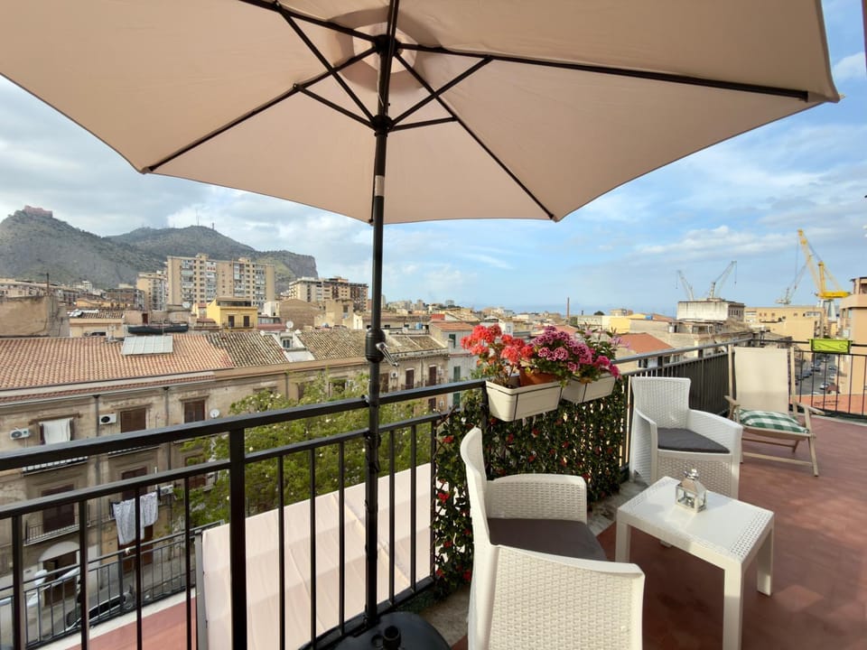 Natural landscape, Balcony/Terrace, Mountain view