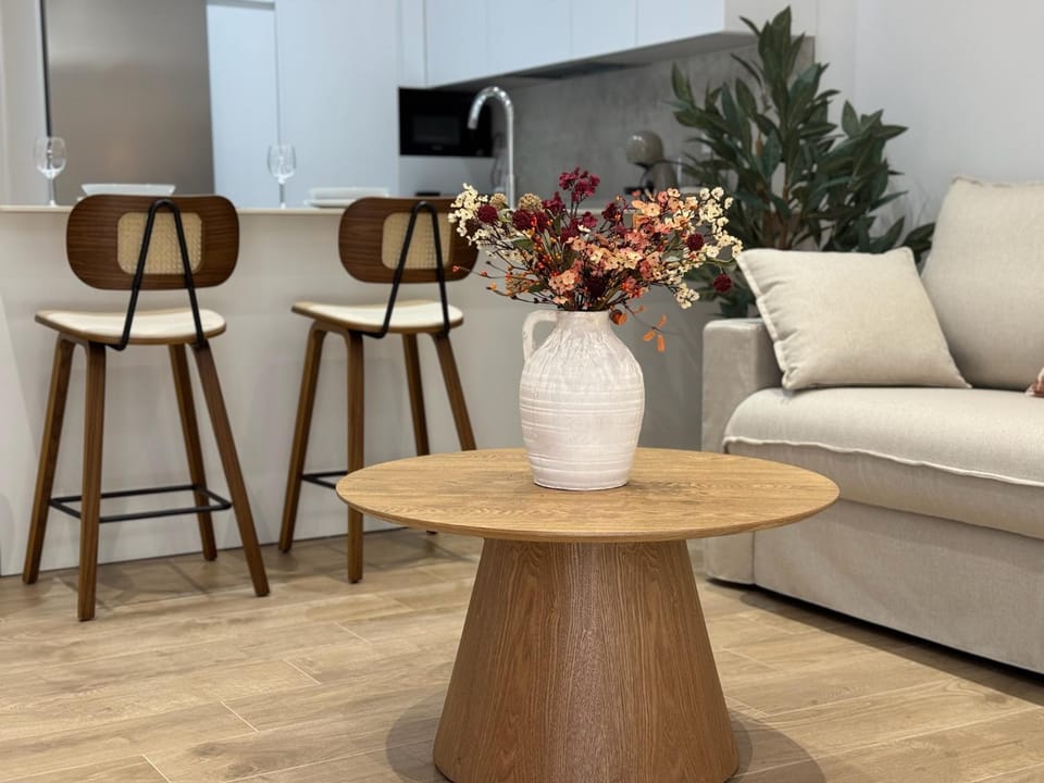 Living room, Seating area, Dining area