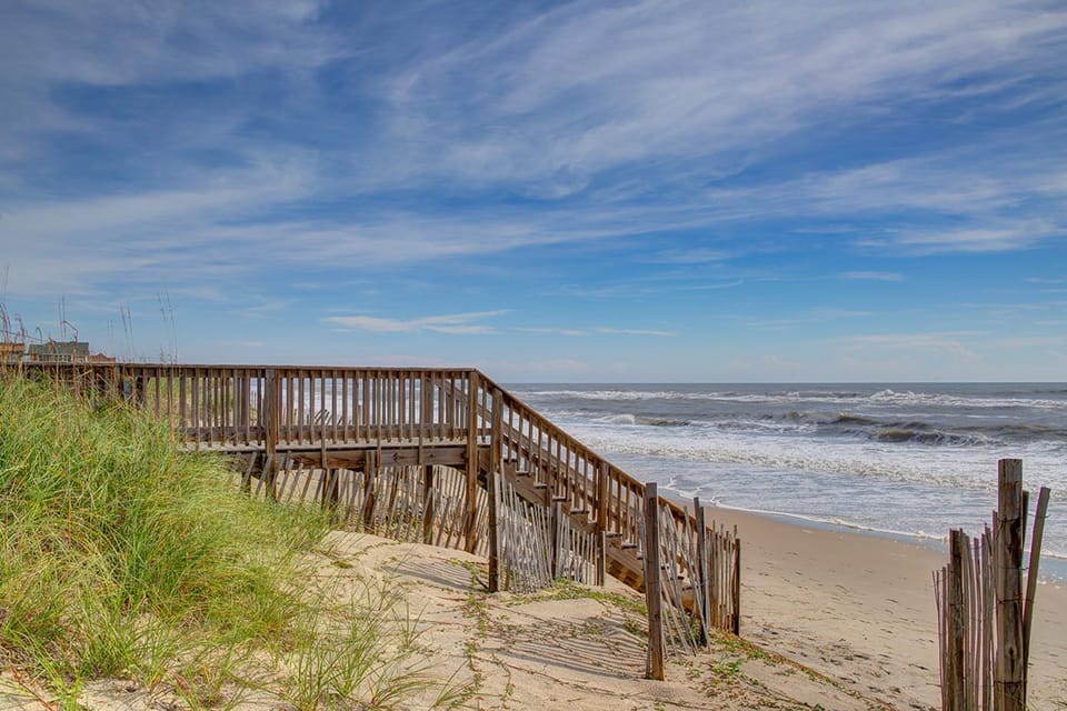 HADS824 Flying Fish 824 #307DS-H House in Hatteras Island