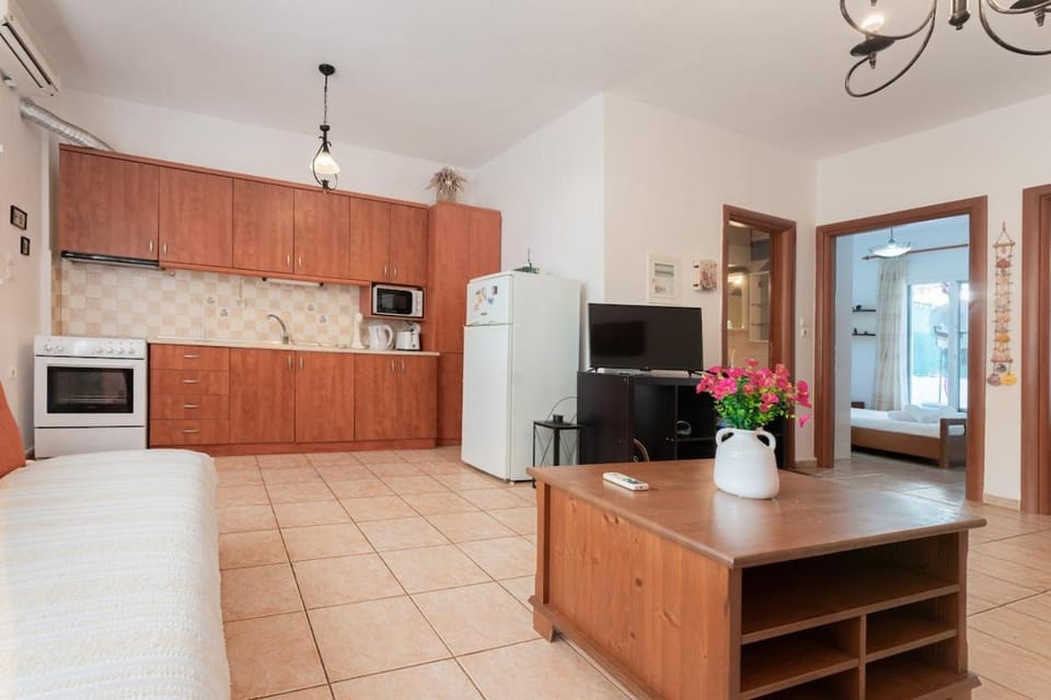 Kitchen or kitchenette, Living room