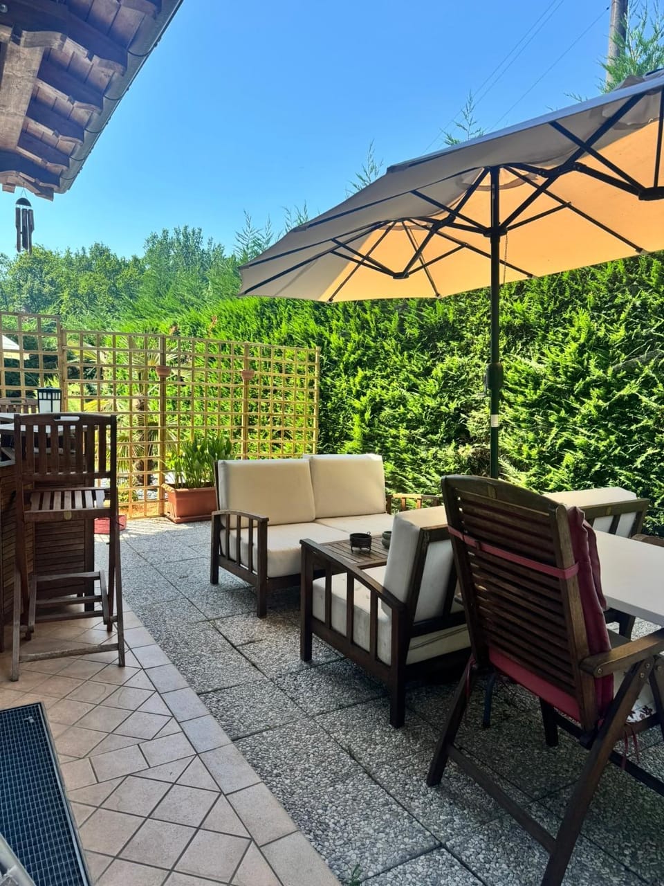 Spring, Day, Garden, Garden, View (from property/room), Balcony/Terrace, Dining area