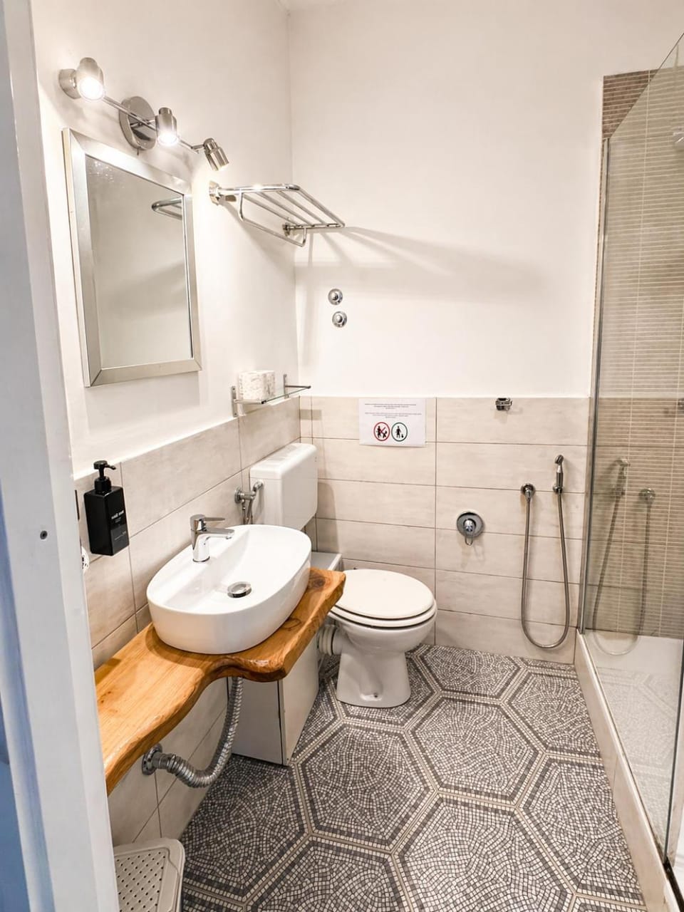 Parlamento room Historic Center Bathroom En-Suite Bed and Breakfast in Rome