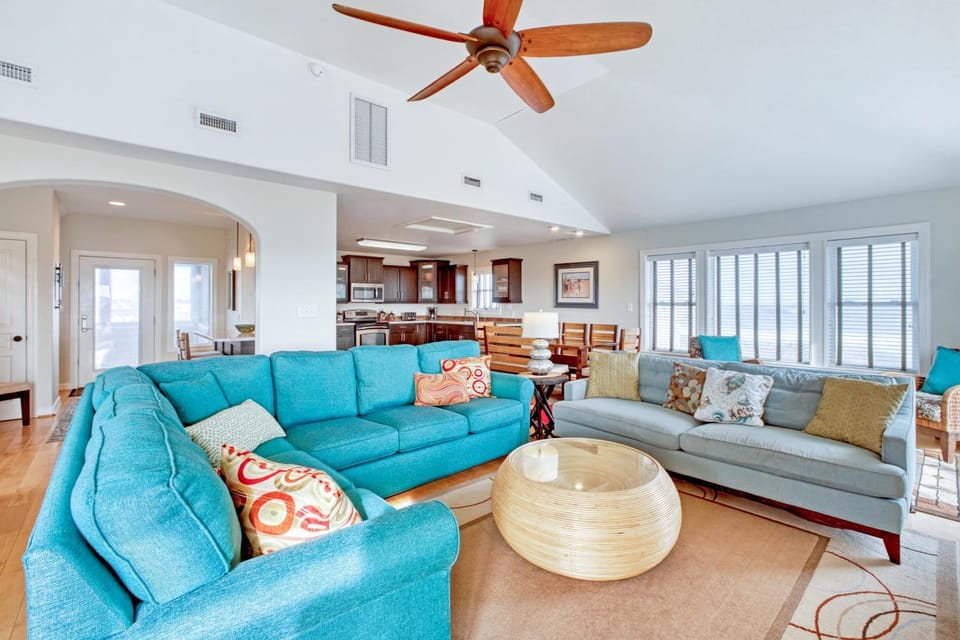 ROLE139 Gone Coastal House in Rodanthe