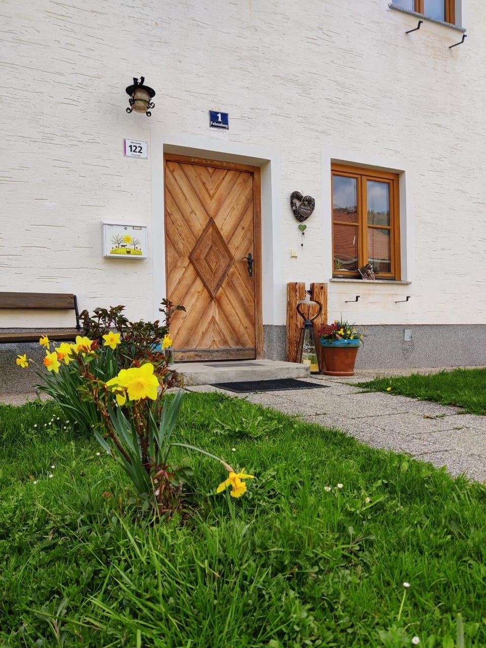 Facade/entrance