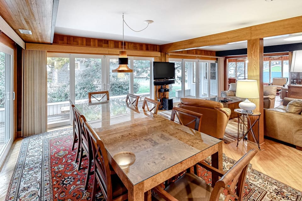 SO01 Hunt and Gather House in Salvo