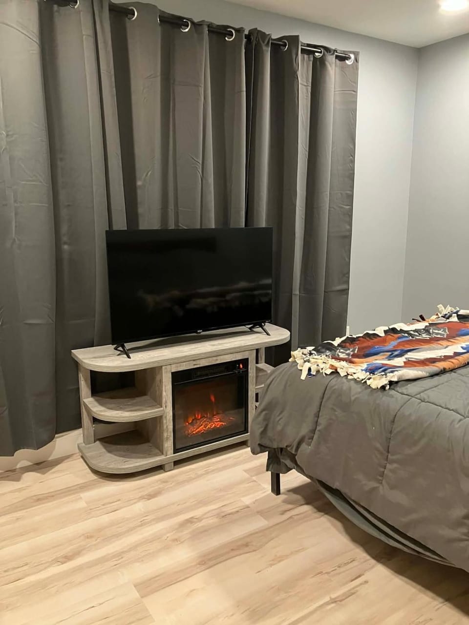 New Modern Townhouse by Bowdoin College & DT Unit 1 Apartment in Brunswick
