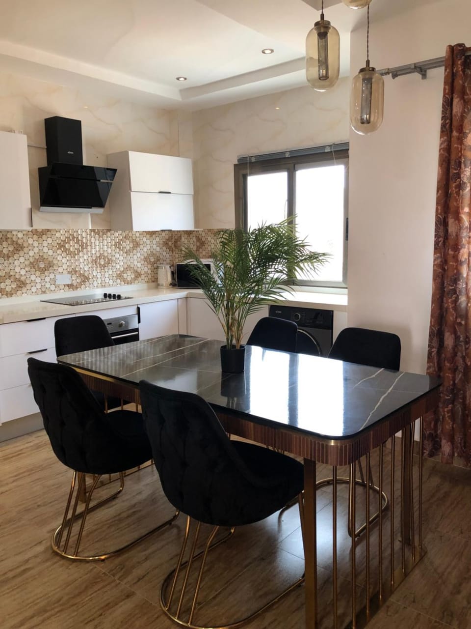 Kitchen or kitchenette, Seating area, Internal: Not applicable to any particular room