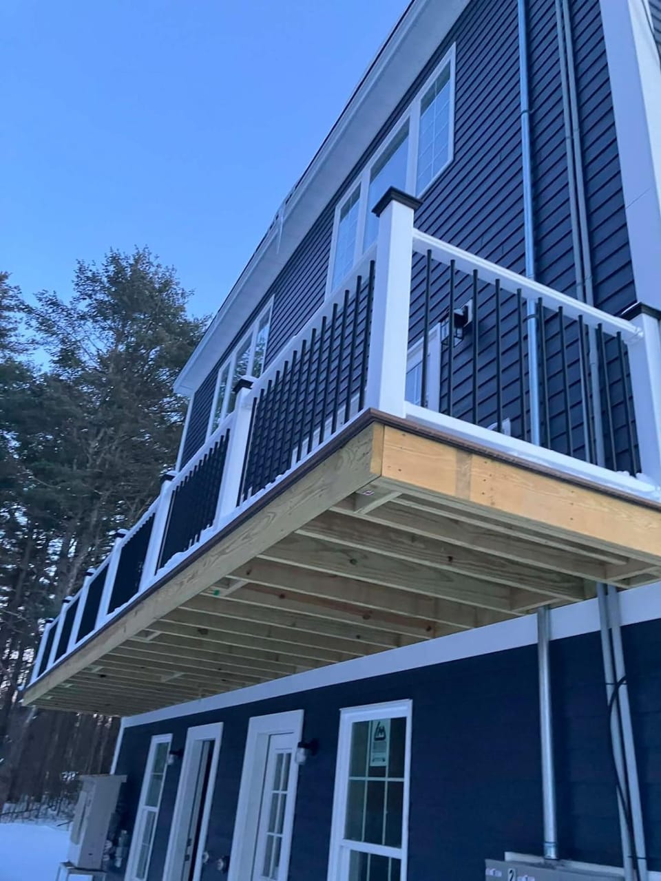 New Modern Townhouse by Bowdoin College & DT Unit 2 Apartment in Brunswick