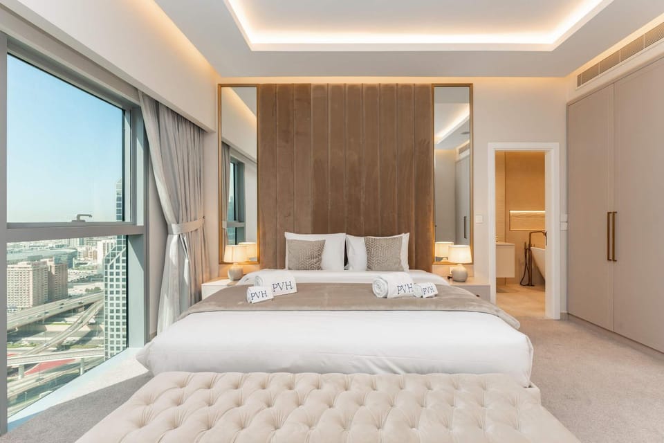 Bed, Bedroom, towels, wardrobe