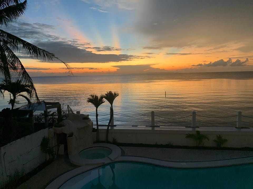 Pool view, Sea view, Sunrise