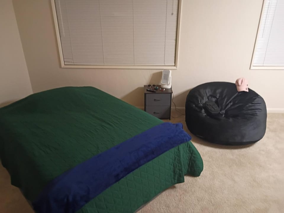 Bay Area Studio Apartment in Belmont