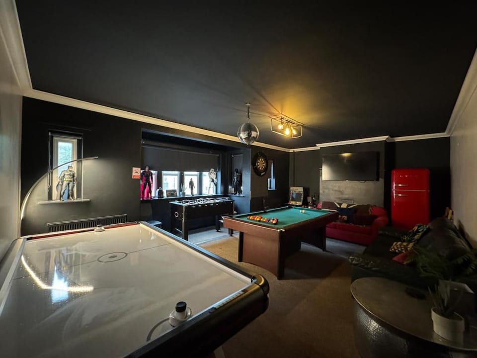 Lushlets City Centre house sleeps 35 House in Cardiff