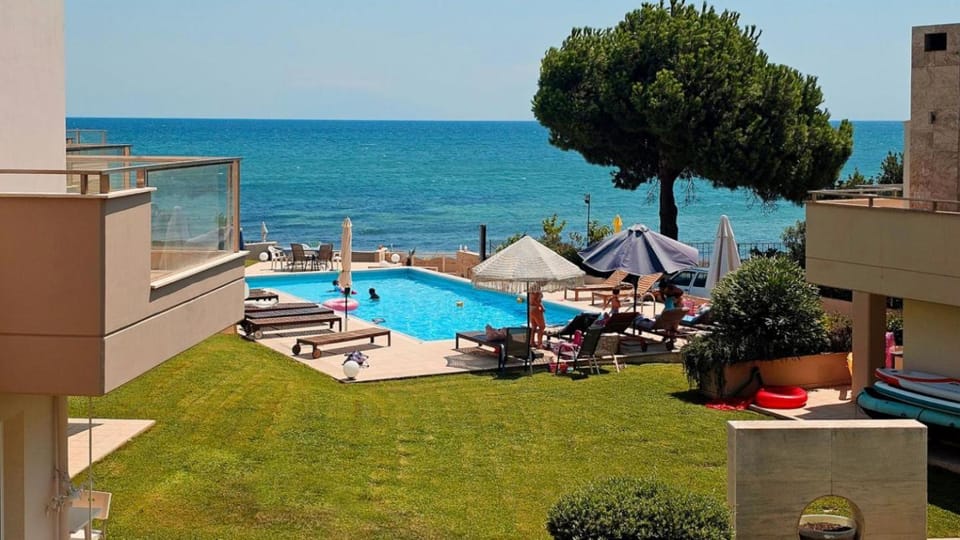 Day, Balcony/Terrace, Beach, Pool view, Sea view