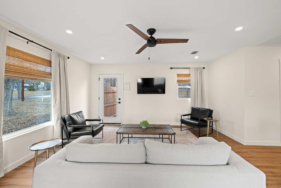 Das Morning Haus - Cozy and Spacious House in Fredericksburg