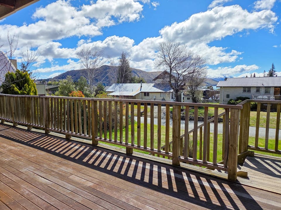 Patio, Mountain view