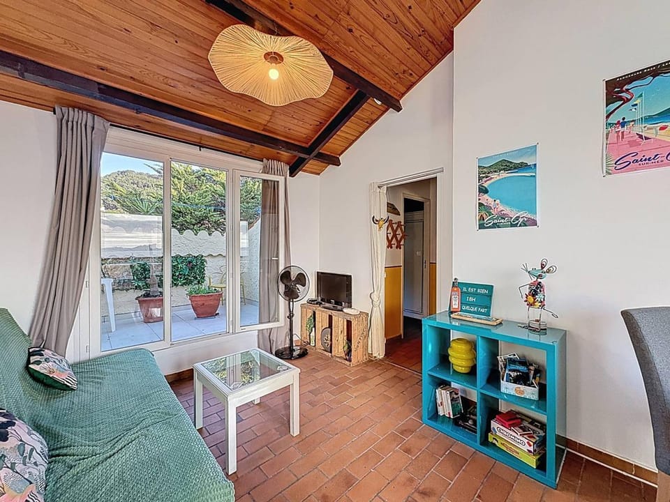 Charmant T3 avec Terrasses Vue Mer - Idéal 4 Pers - FR-1-770-78 Apartment in La Cadière-d'Azur