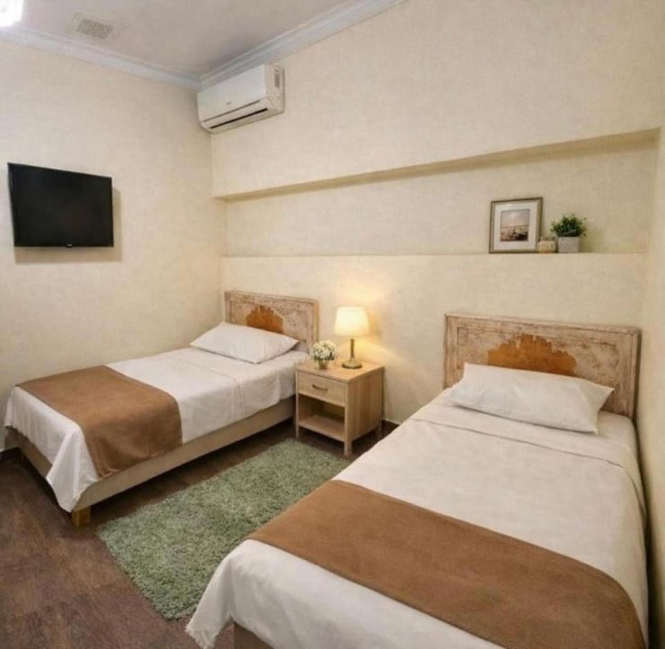 Bed, Bedroom, air conditioner
