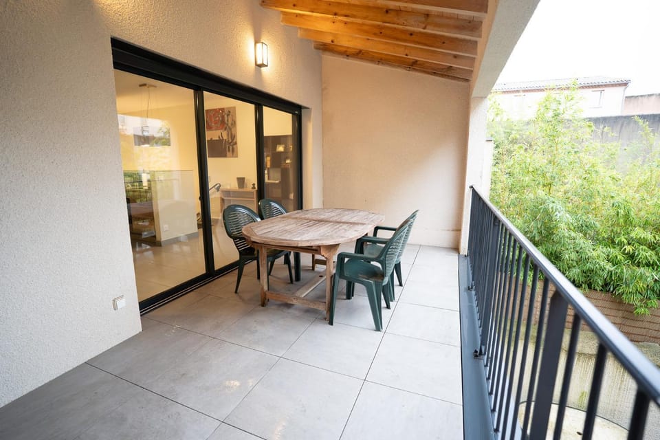 View (from property/room), Balcony/Terrace