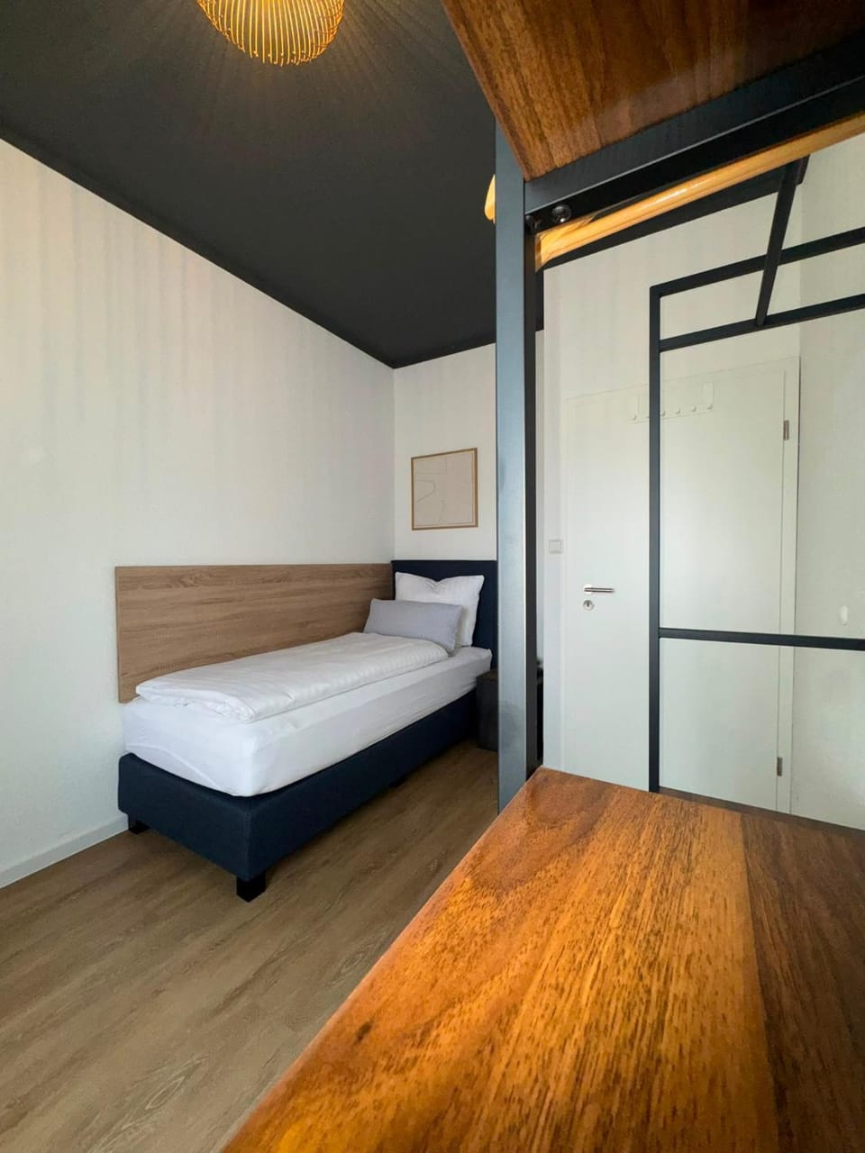 TV and multimedia, Photo of the whole room, Bedroom, wardrobe