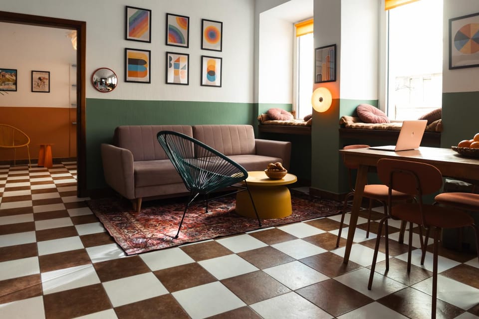 Living room, Seating area