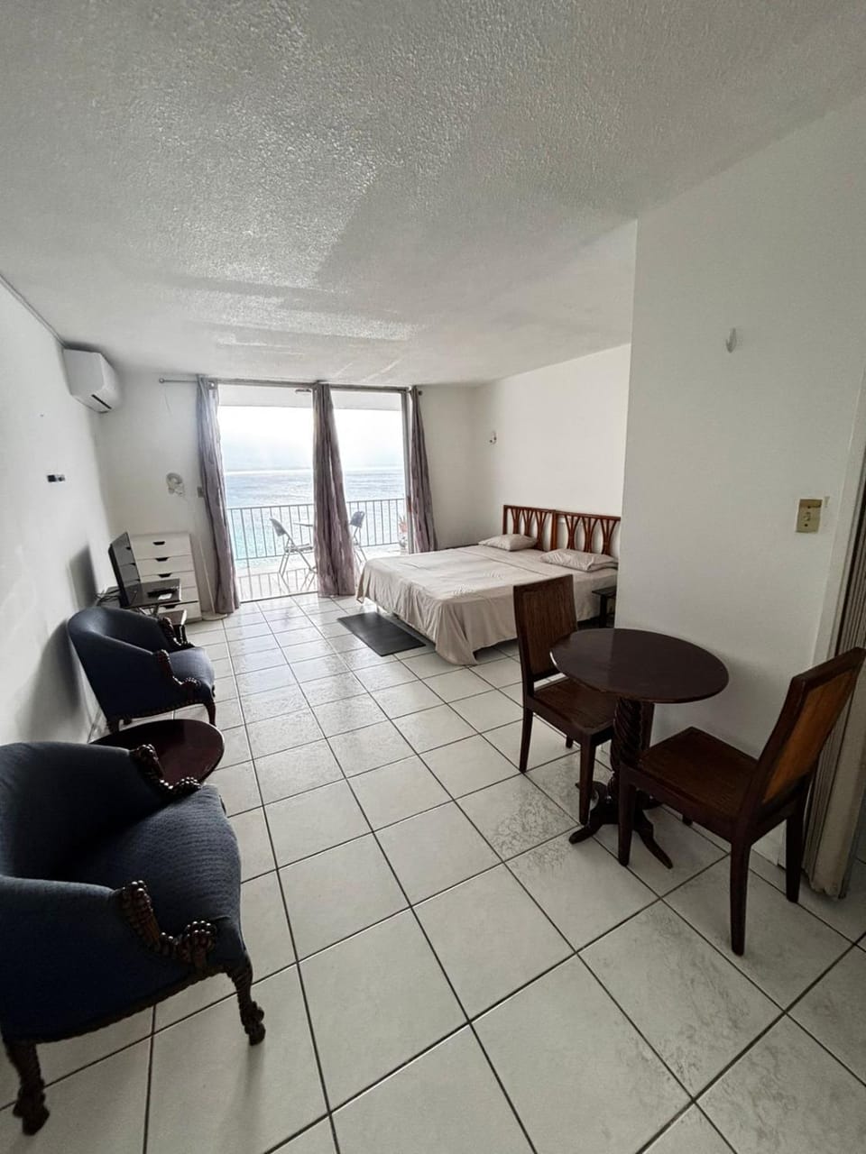 Beach View Studio - Montego Bay Club Apartment in Montego Bay