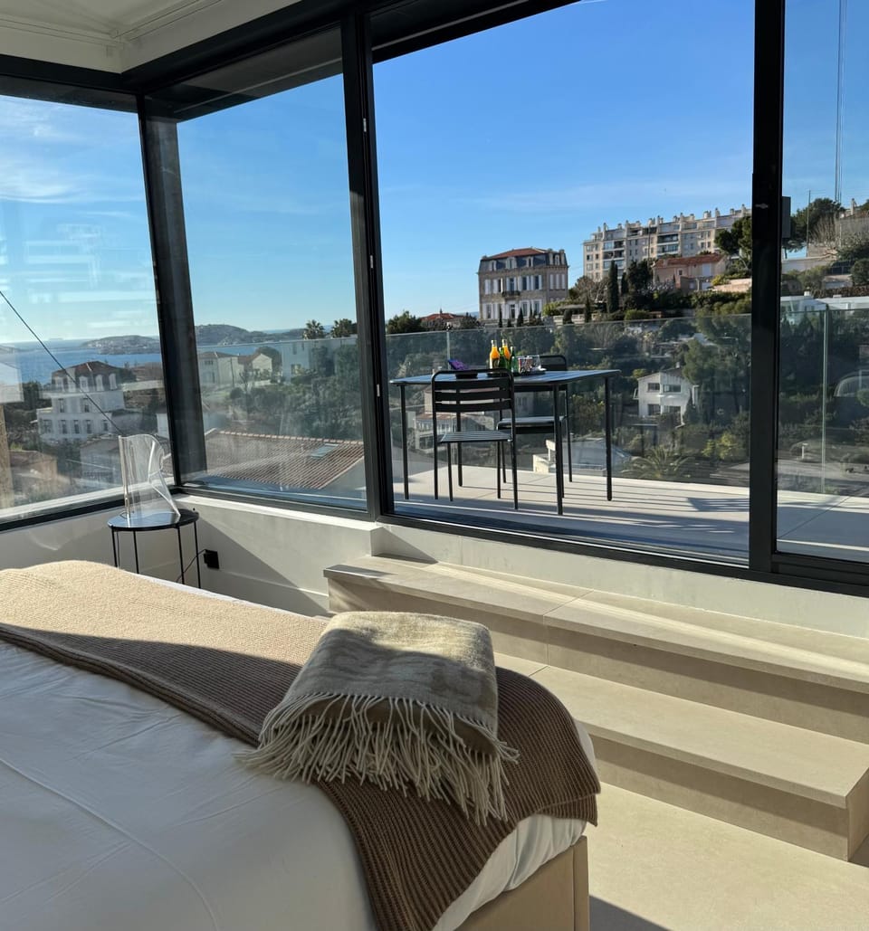 Villa Luna maison d'architecte Bed and Breakfast in Marseille