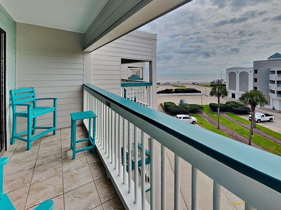 Day, Balcony/Terrace, Seating area, Sea view