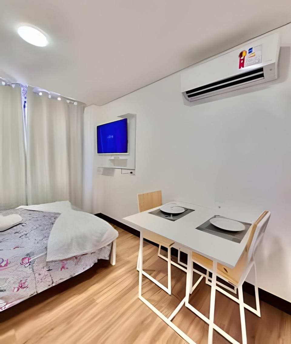 Bed, TV and multimedia, air conditioner