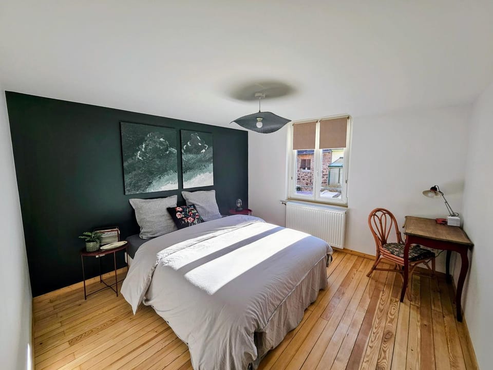 Bed, Bedroom