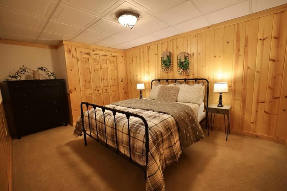 Big Arbor Pines Family friendly House in Wisconsin