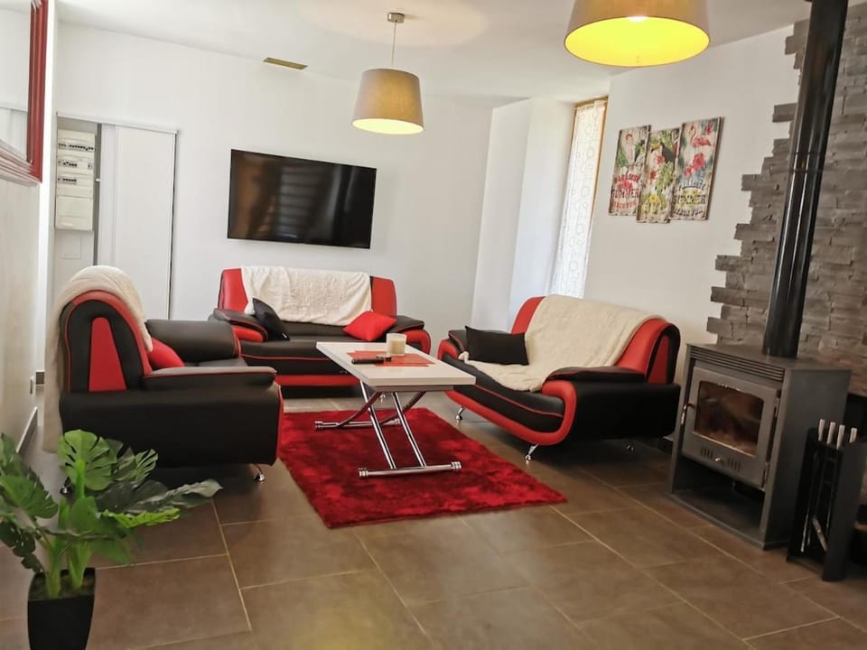 Living room, fireplace