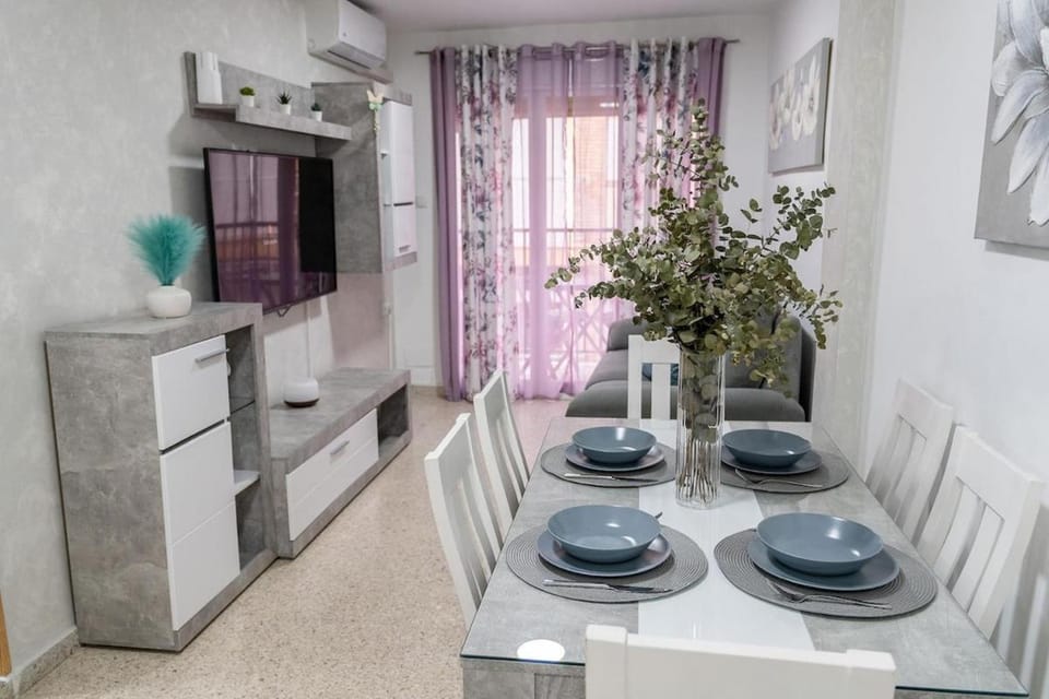 Apartment less than 40 meters from the beach Apartment in Costa Tropical