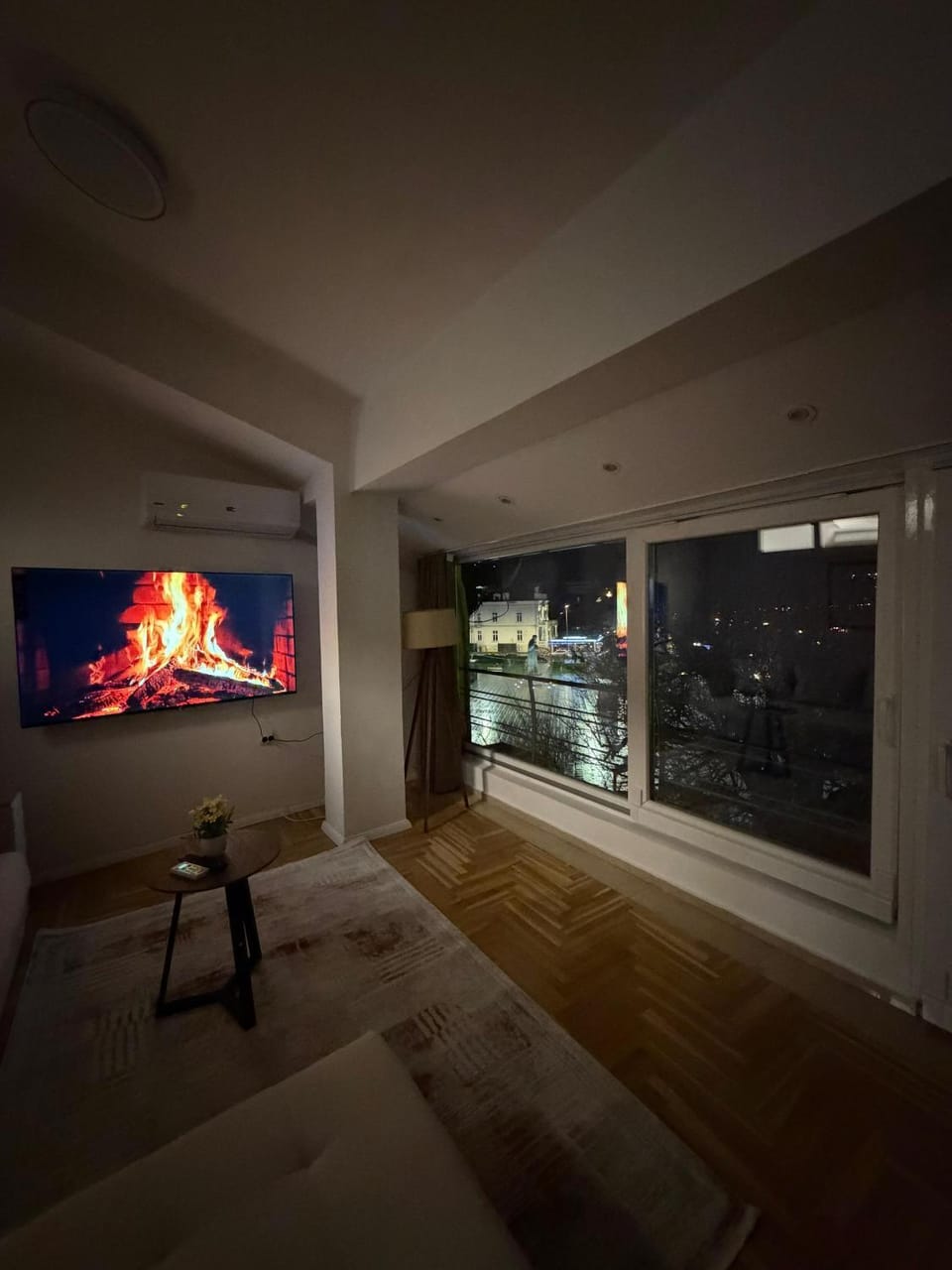 Night, TV and multimedia, Living room, Seating area, flat iron