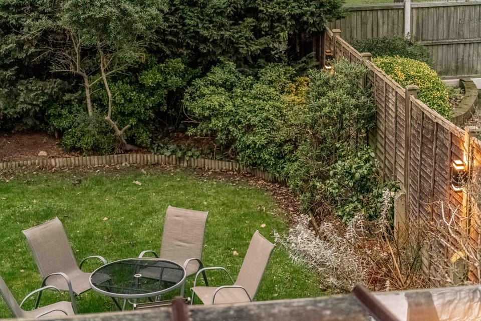 5 bed home in North London with free parking House in Ilford
