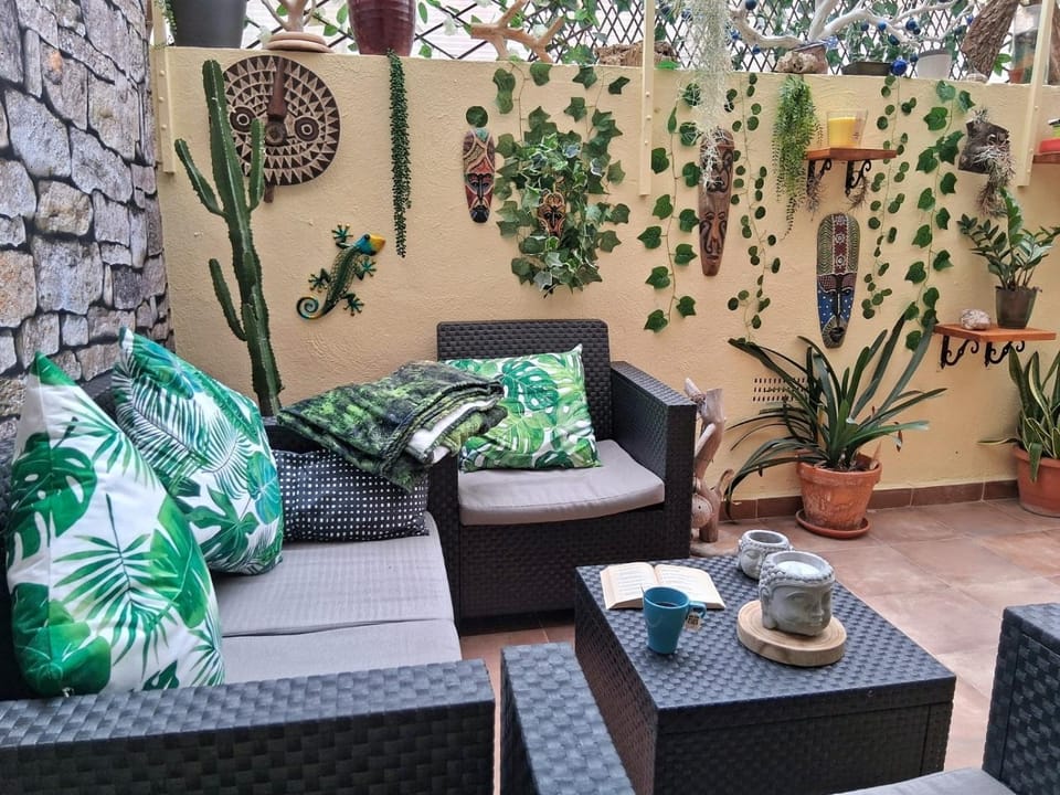 Day, Night, Garden, Balcony/Terrace, Living room