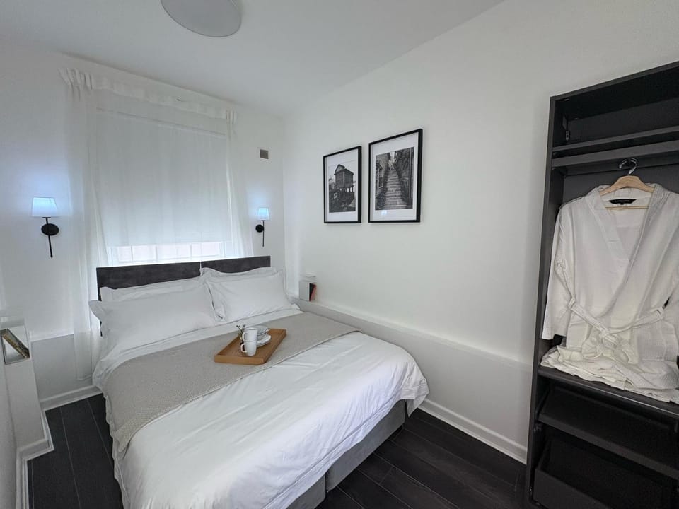 Bed, Photo of the whole room, Bedroom, wardrobe