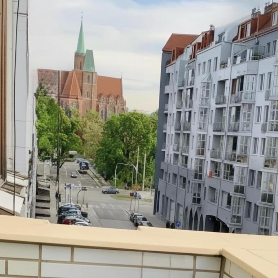 Neighbourhood, Street view, Location