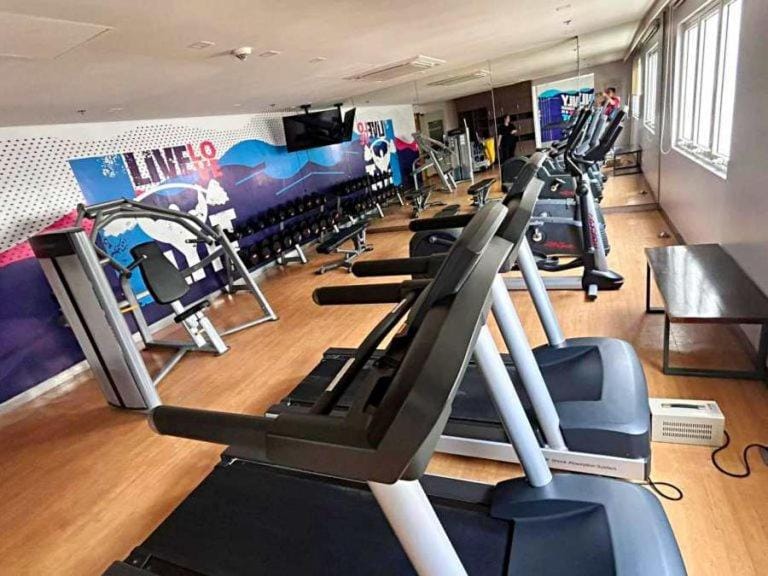 3ff Megaworld, One Regis Apartment hotel in Bacolod